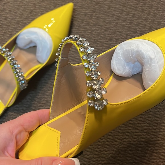 Yellow pointed toe flats - Picture 4 of 7